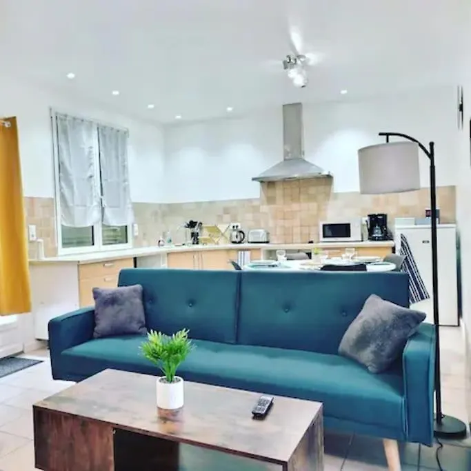 Chatenay 4 - Cozy Studio With Car Park And Terrace
